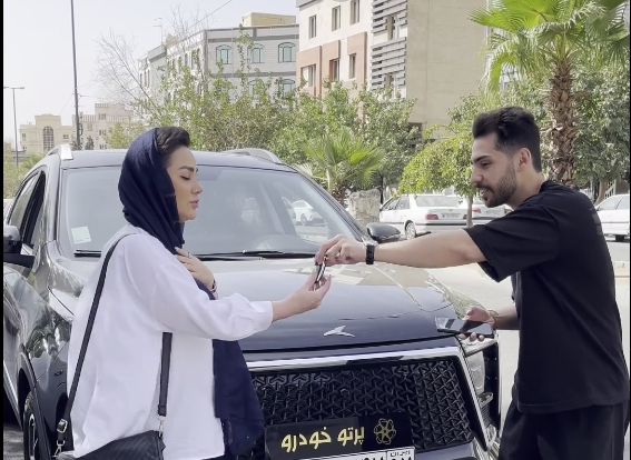 رضایت مشتری عزیز: خانم خانعلی